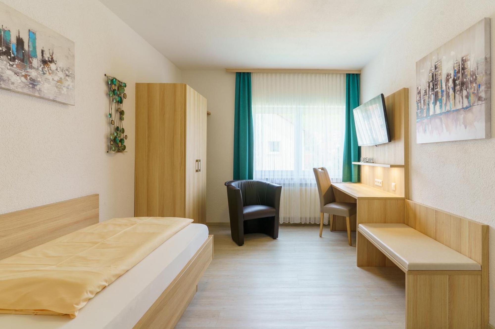 Hotel Rosenstein Heubach  Exterior photo